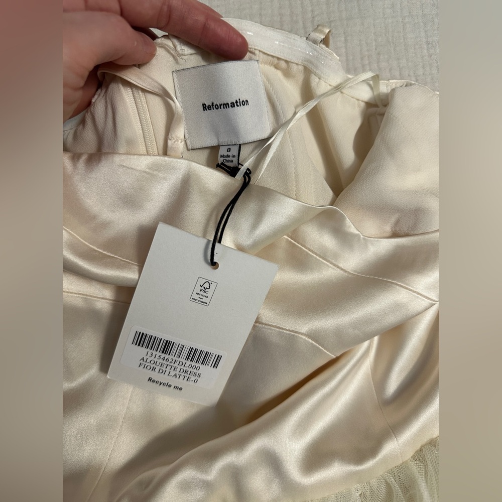 NWT Reformation Alouette Dress - Fior Di Latte - Picture 10 of 15